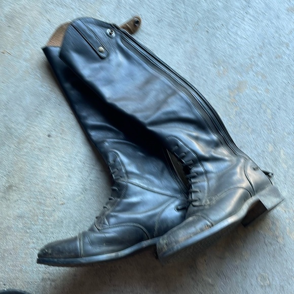 Ariat heritage riding boots - like new. See image for size - Picture 2 of 14